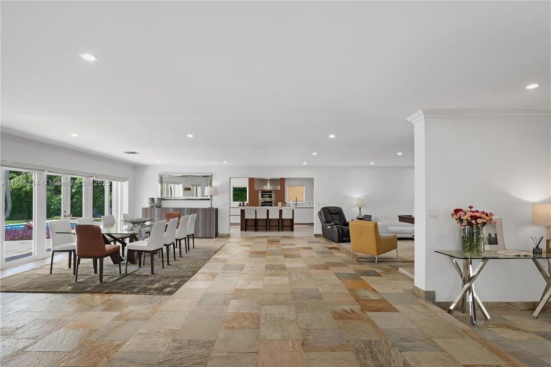 待售: $12,795,000 (6 贝兹, 6 浴室, 4085 平方英尺)