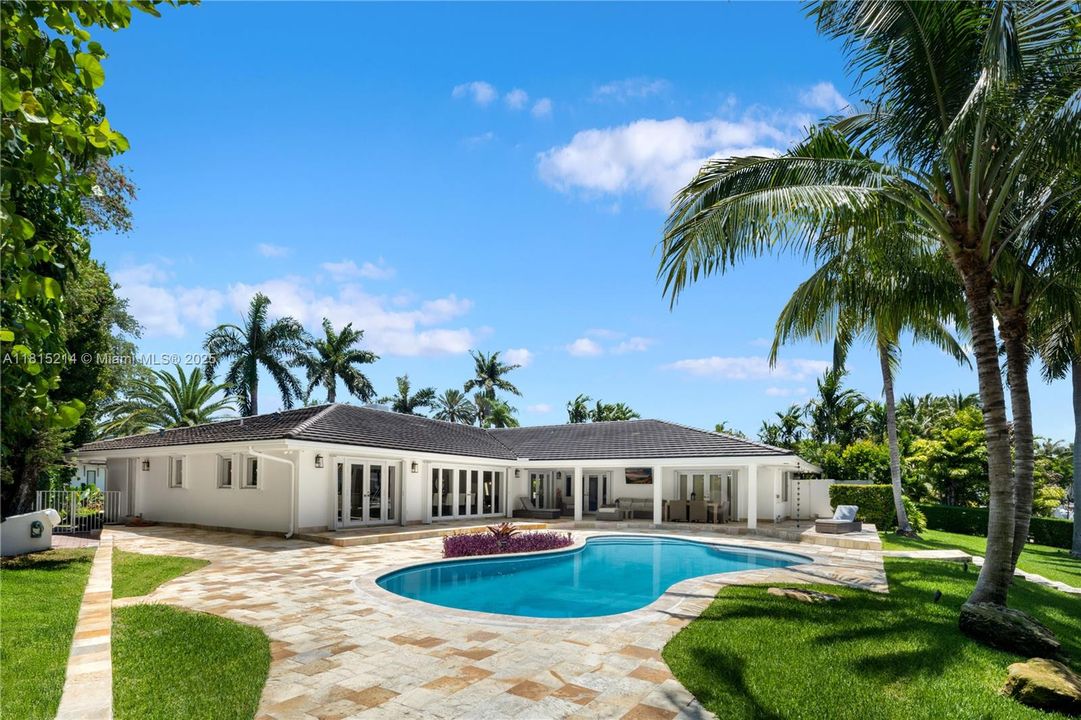 待售: $12,795,000 (6 贝兹, 6 浴室, 4085 平方英尺)