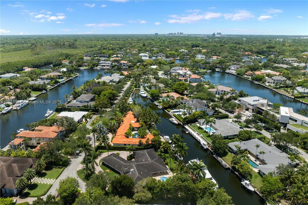 待售: $12,795,000 (6 贝兹, 6 浴室, 4085 平方英尺)