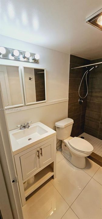 Active With Contract: $262,000 (2 beds, 2 baths, 950 Square Feet)