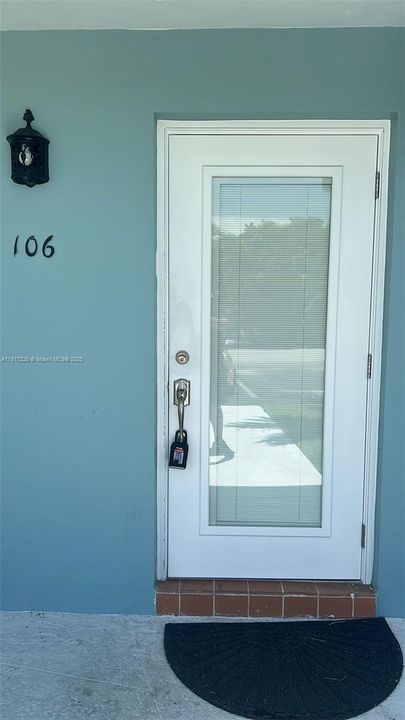 Active With Contract: $262,000 (2 beds, 2 baths, 950 Square Feet)