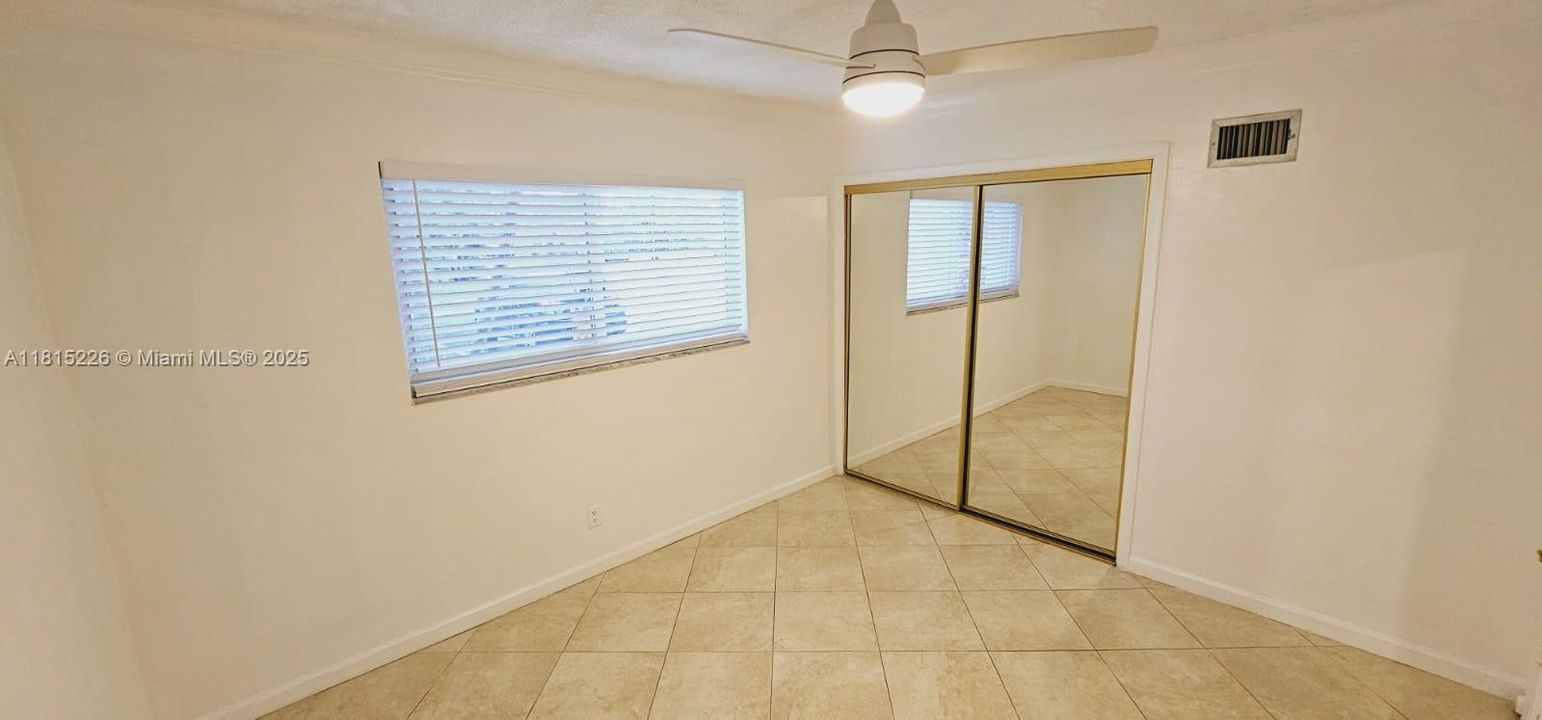 Active With Contract: $262,000 (2 beds, 2 baths, 950 Square Feet)