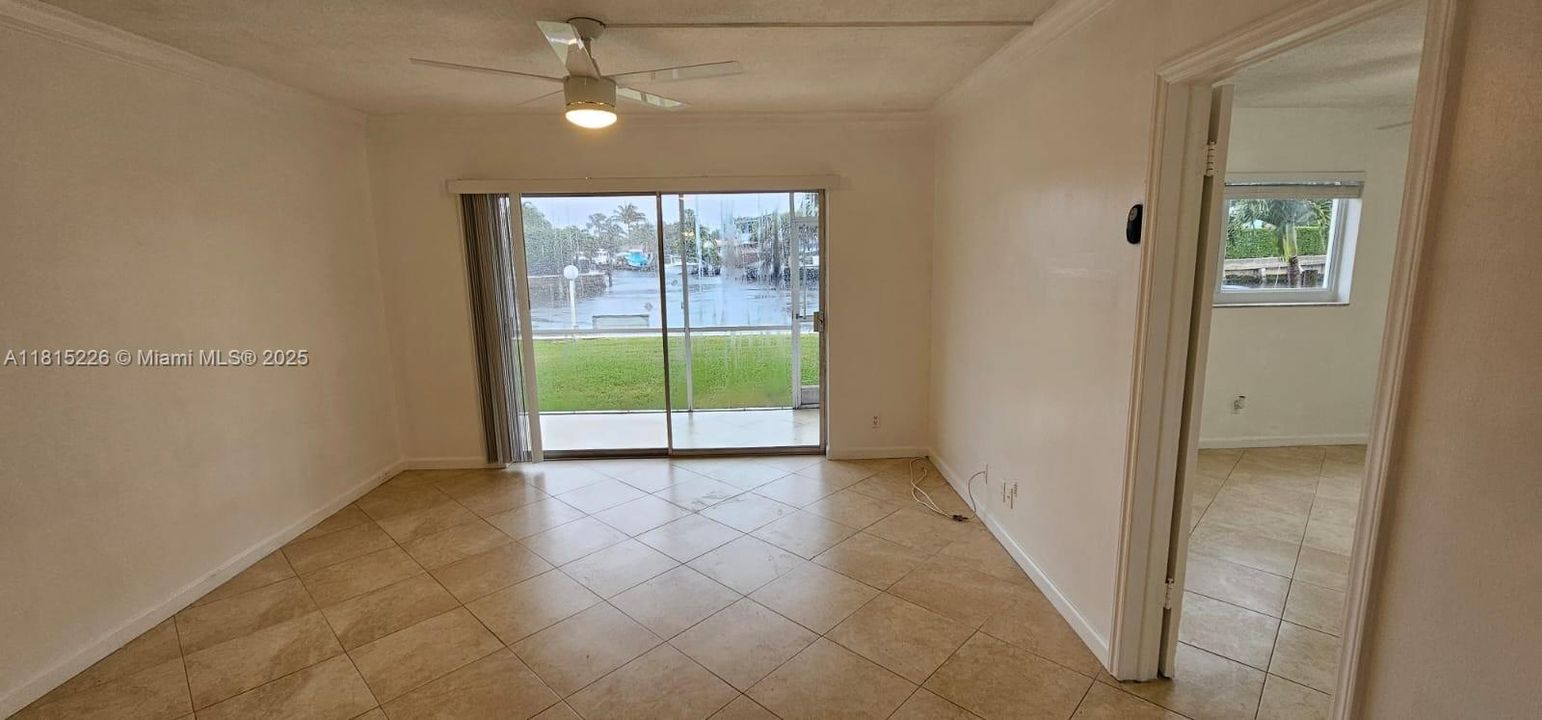 Active With Contract: $262,000 (2 beds, 2 baths, 950 Square Feet)