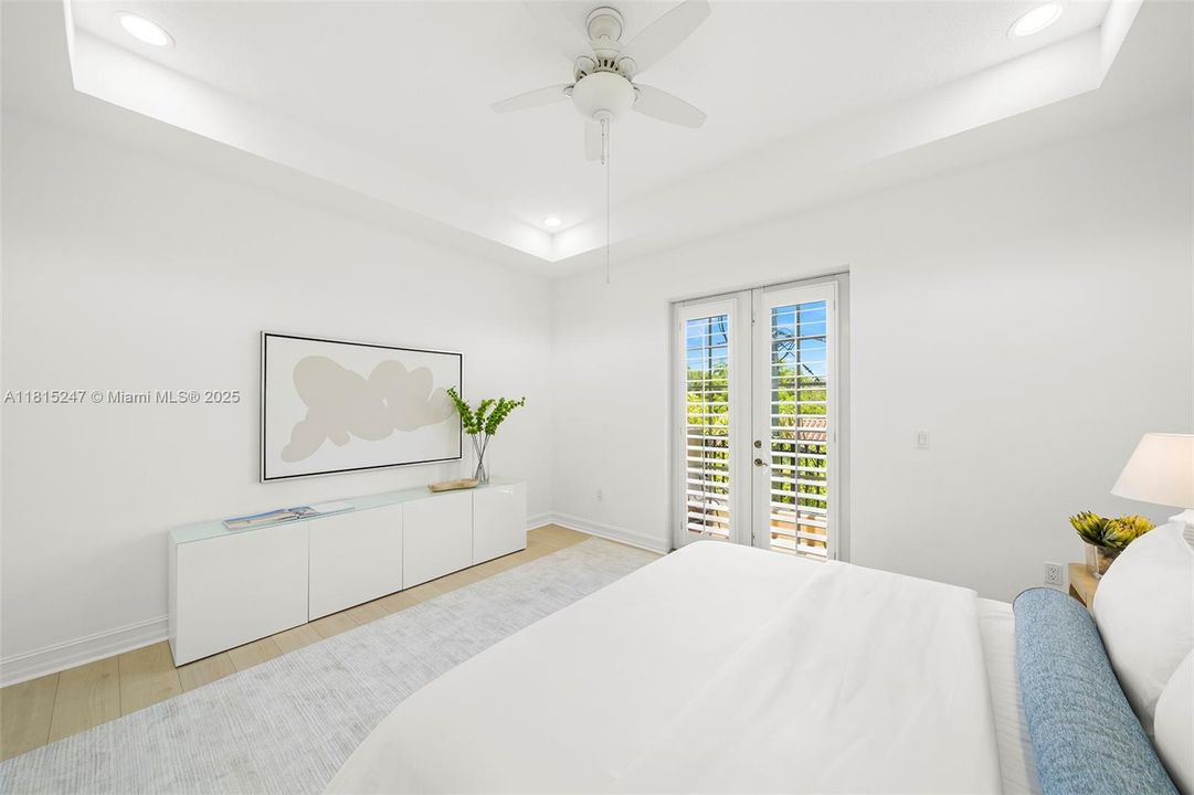 最近售出: $1,349,000 (4 贝兹, 3 浴室, 2279 平方英尺)