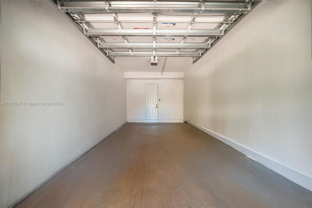 最近售出: $1,349,000 (4 贝兹, 3 浴室, 2279 平方英尺)