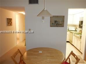 For Sale: $125,000 (1 beds, 1 baths, 790 Square Feet)