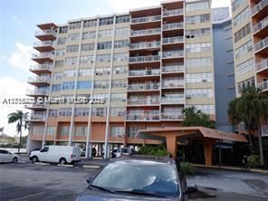 For Sale: $125,000 (1 beds, 1 baths, 790 Square Feet)