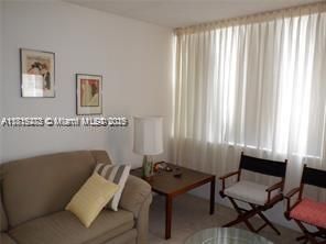 For Sale: $125,000 (1 beds, 1 baths, 790 Square Feet)