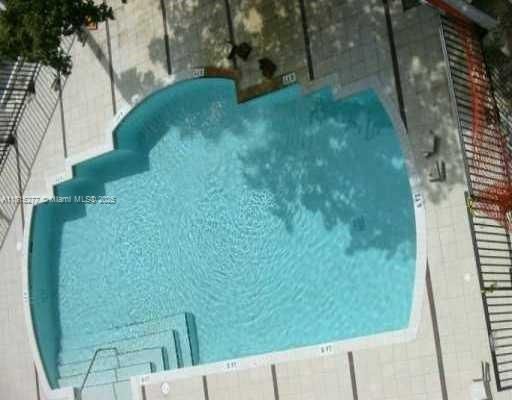 For Sale: $439,000 (2 beds, 1 baths, 915 Square Feet)