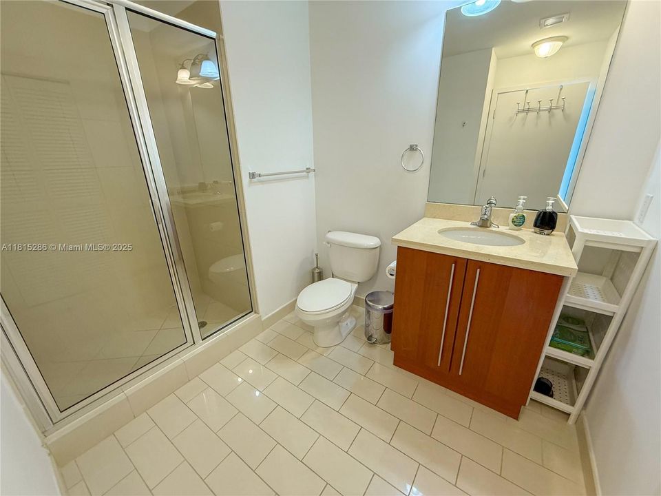 En Venta: $545,000 (2 camas, 2 baños, 1013 Pies cuadrados)