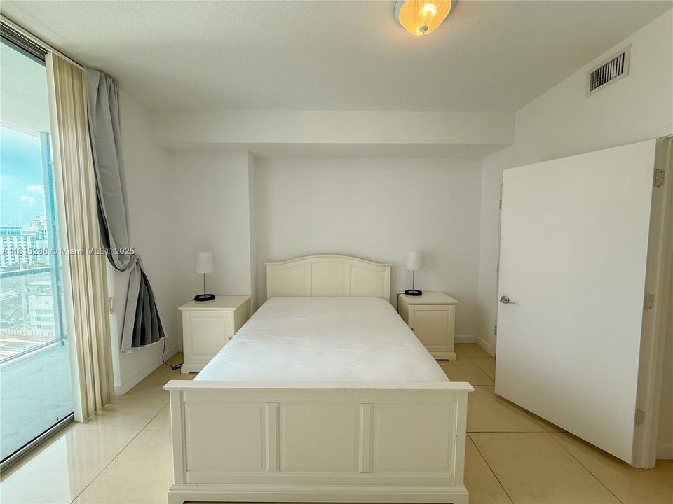 En Venta: $545,000 (2 camas, 2 baños, 1013 Pies cuadrados)