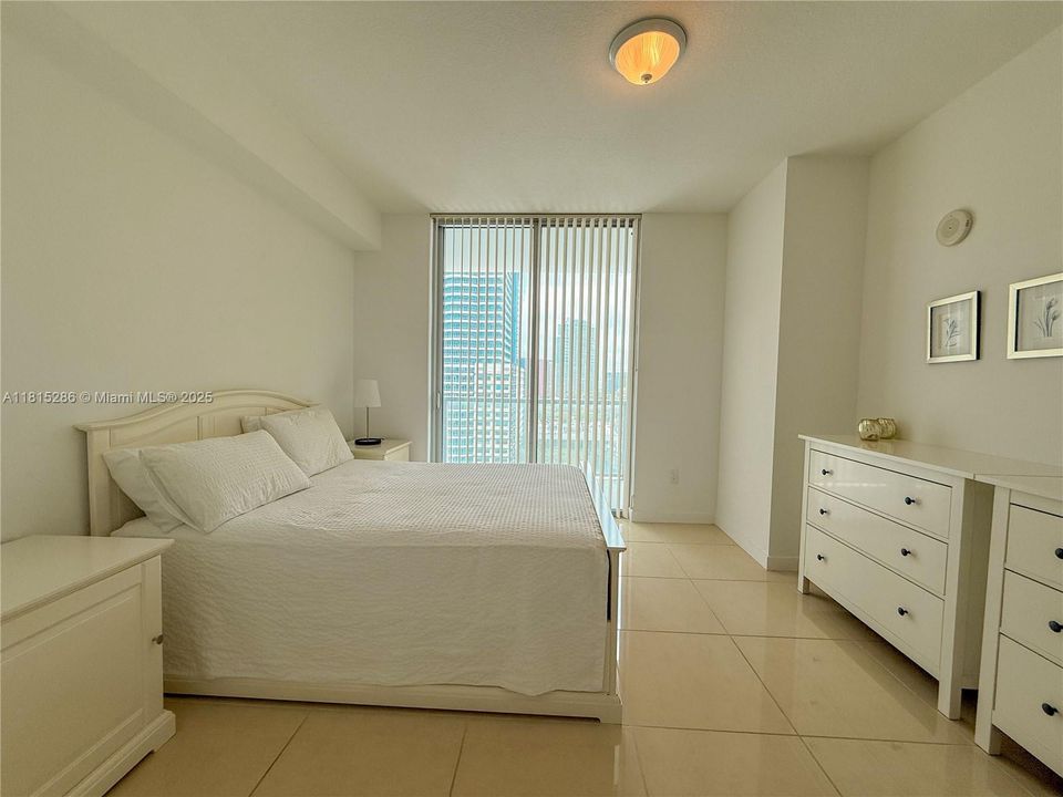 En Venta: $545,000 (2 camas, 2 baños, 1013 Pies cuadrados)