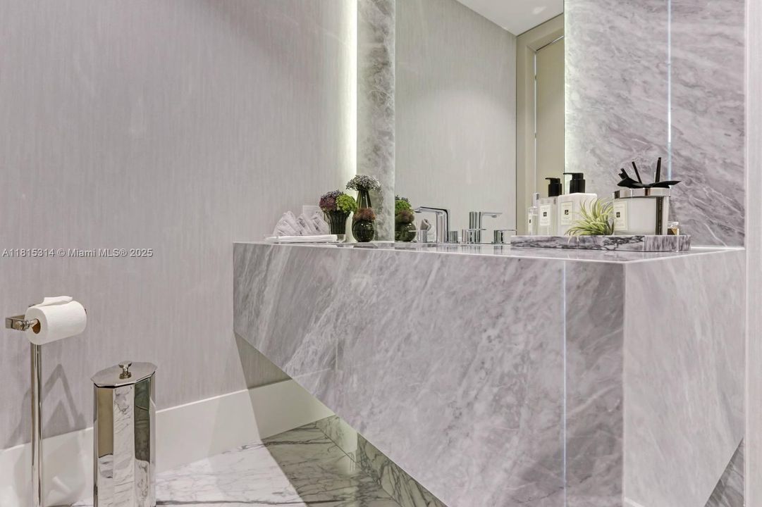 На продажу: $6,449,000 (3 спален, 4 ванн, 2688 Квадратных фут)