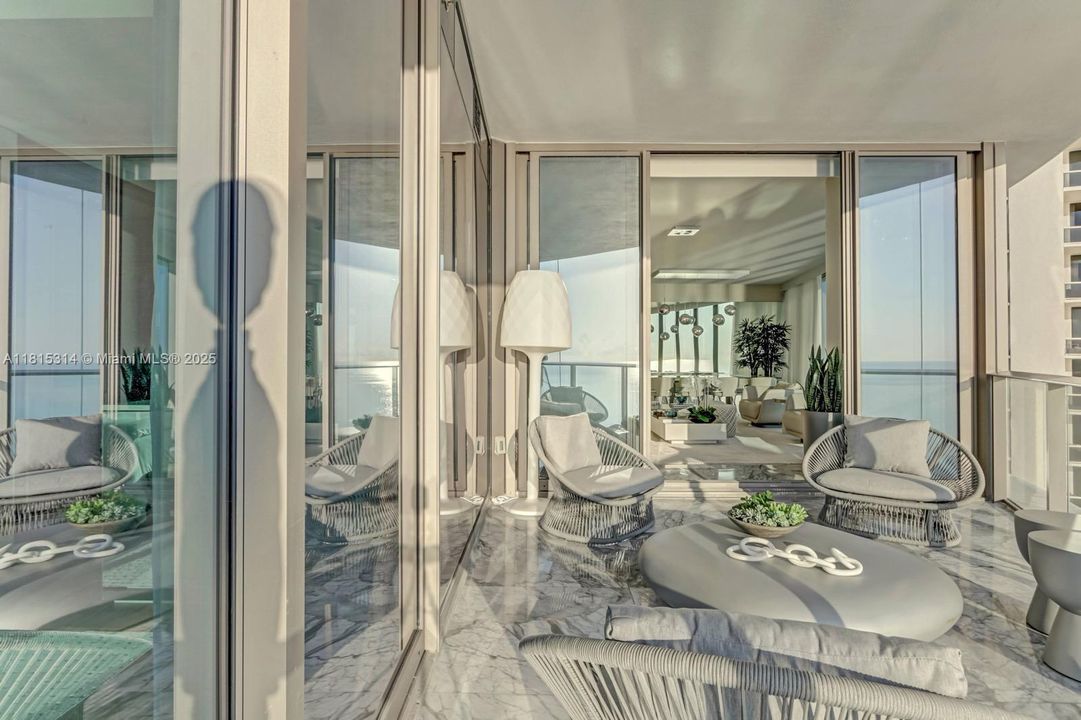 На продажу: $6,449,000 (3 спален, 4 ванн, 2688 Квадратных фут)