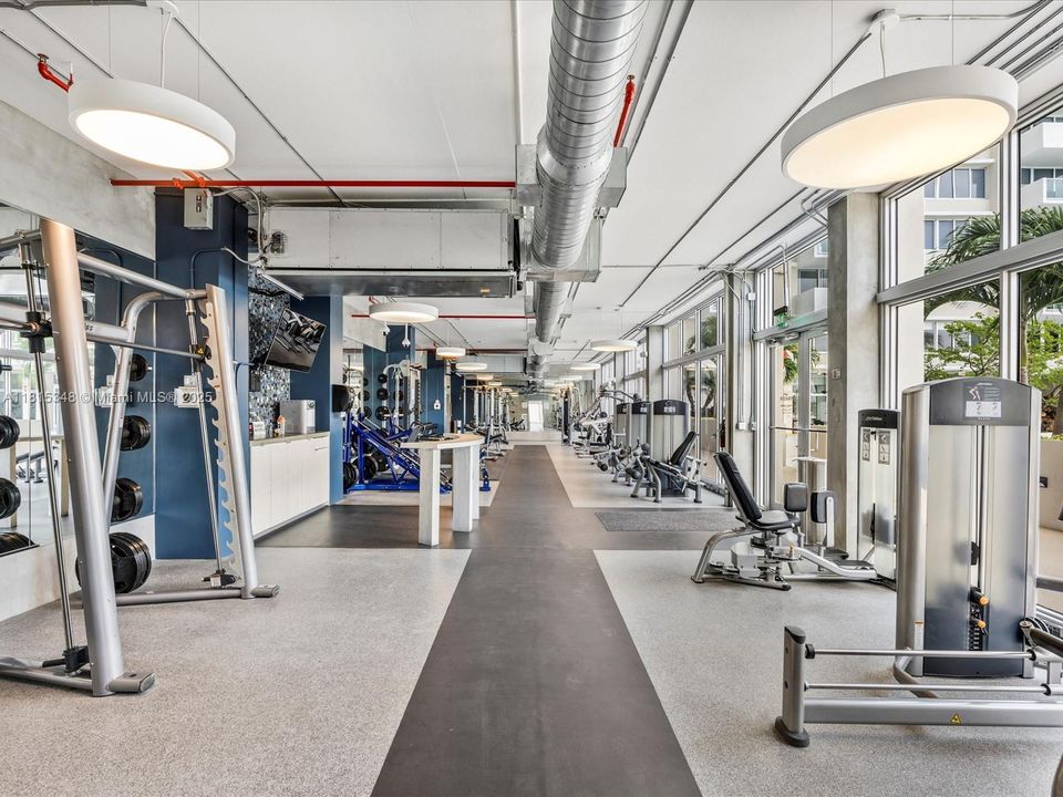 For Sale: $375,000 (0 beds, 1 baths, 552 Square Feet)