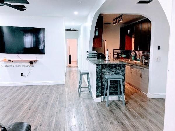 На продажу: $800,000 (0 спален, 0 ванн, 1580 Квадратных фут)