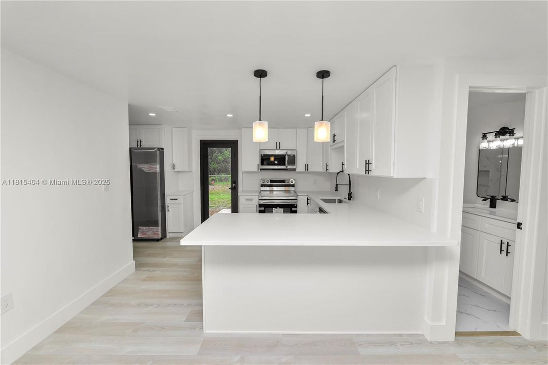 Vendido Recientemente: $289,900 (3 camas, 2 baños, 0 Pies cuadrados)