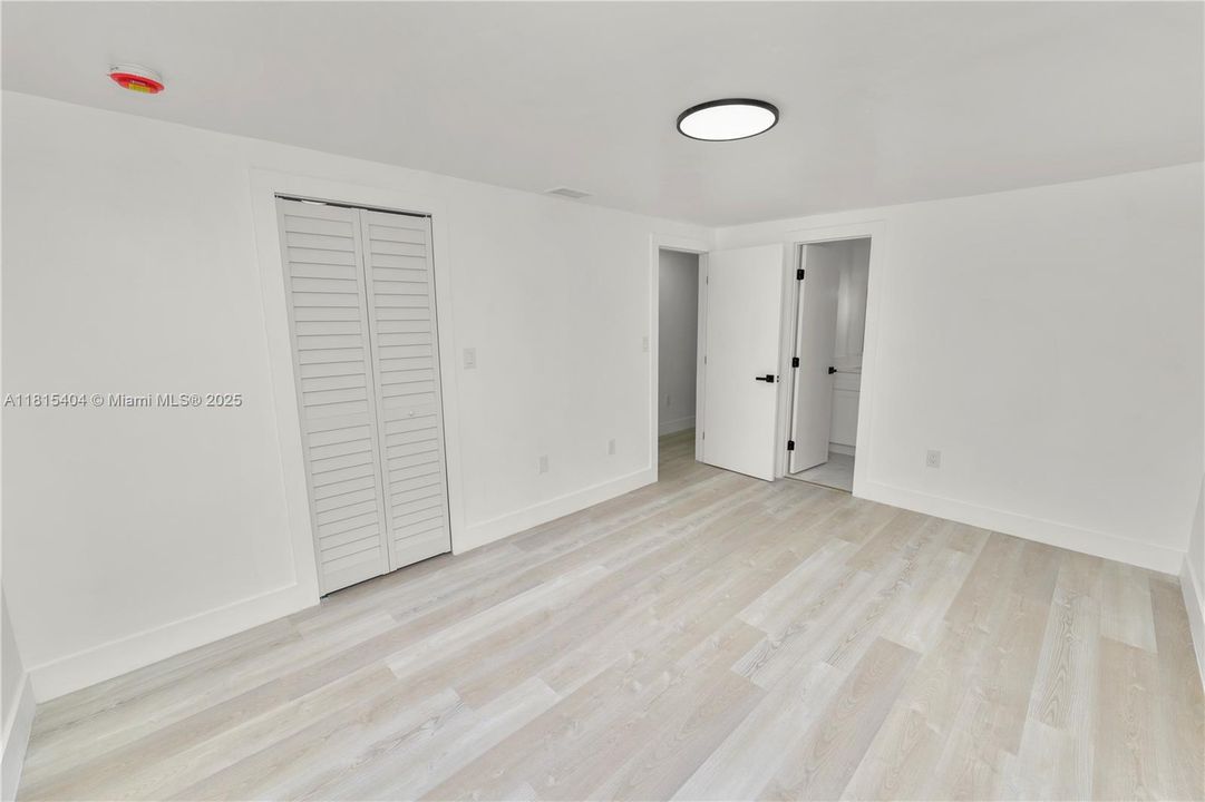 Vendido Recientemente: $289,900 (3 camas, 2 baños, 0 Pies cuadrados)