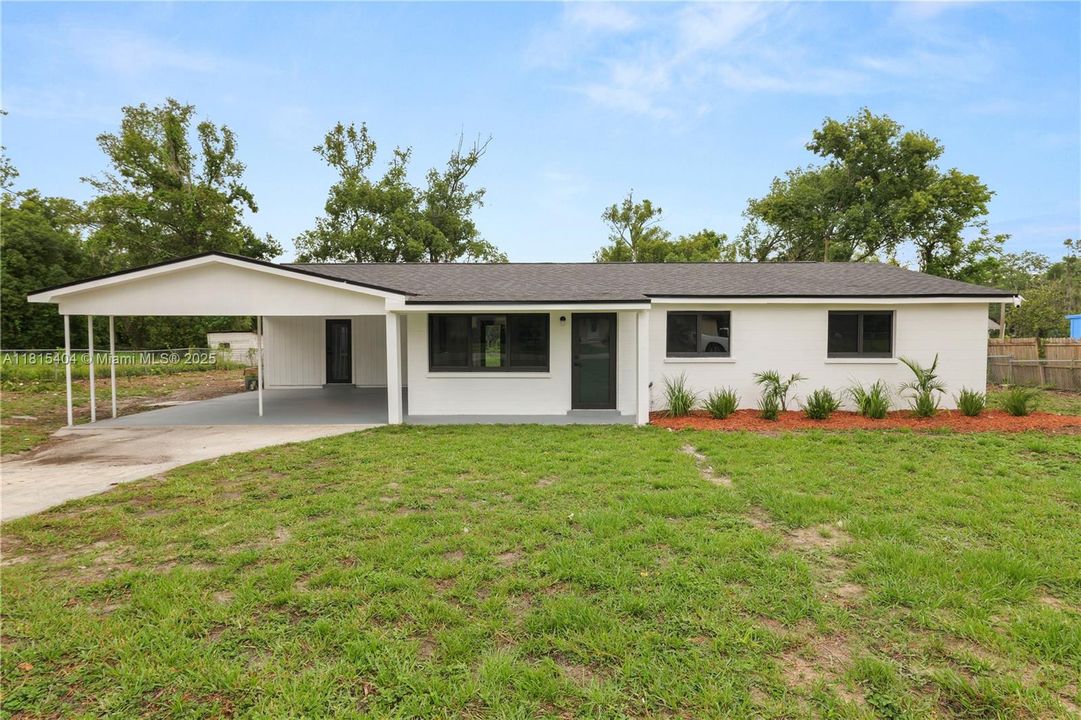 Vendido Recientemente: $289,900 (3 camas, 2 baños, 0 Pies cuadrados)