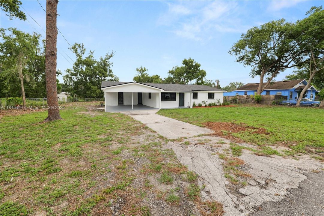 Vendido Recientemente: $289,900 (3 camas, 2 baños, 0 Pies cuadrados)