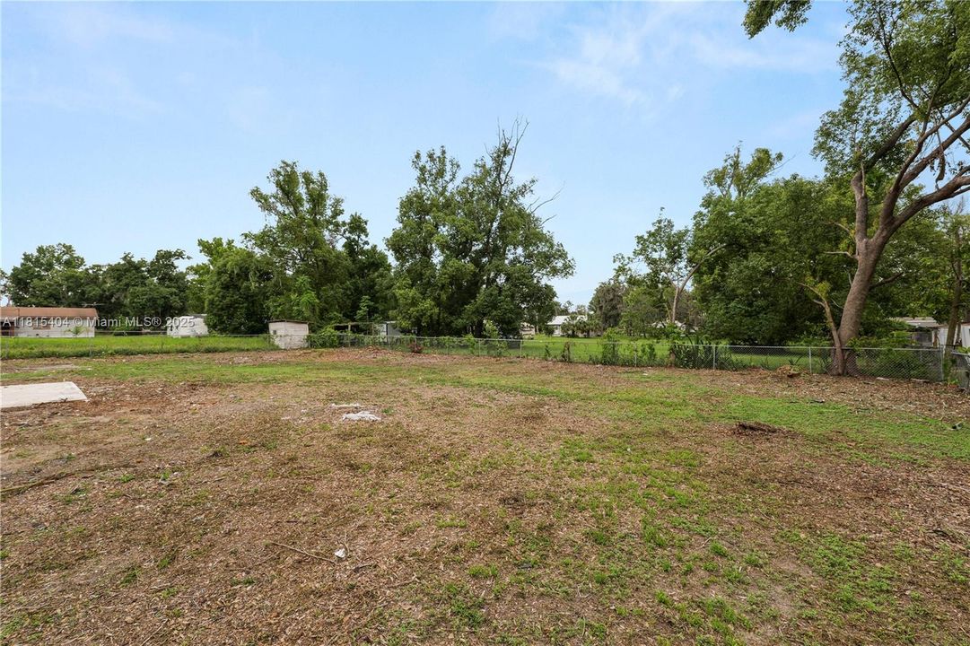 Vendido Recientemente: $289,900 (3 camas, 2 baños, 0 Pies cuadrados)