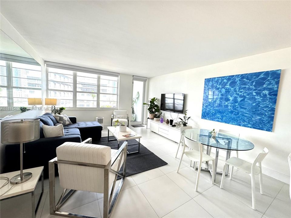 Recently Sold: $645,000 (1 beds, 1 baths, 675 Square Feet)