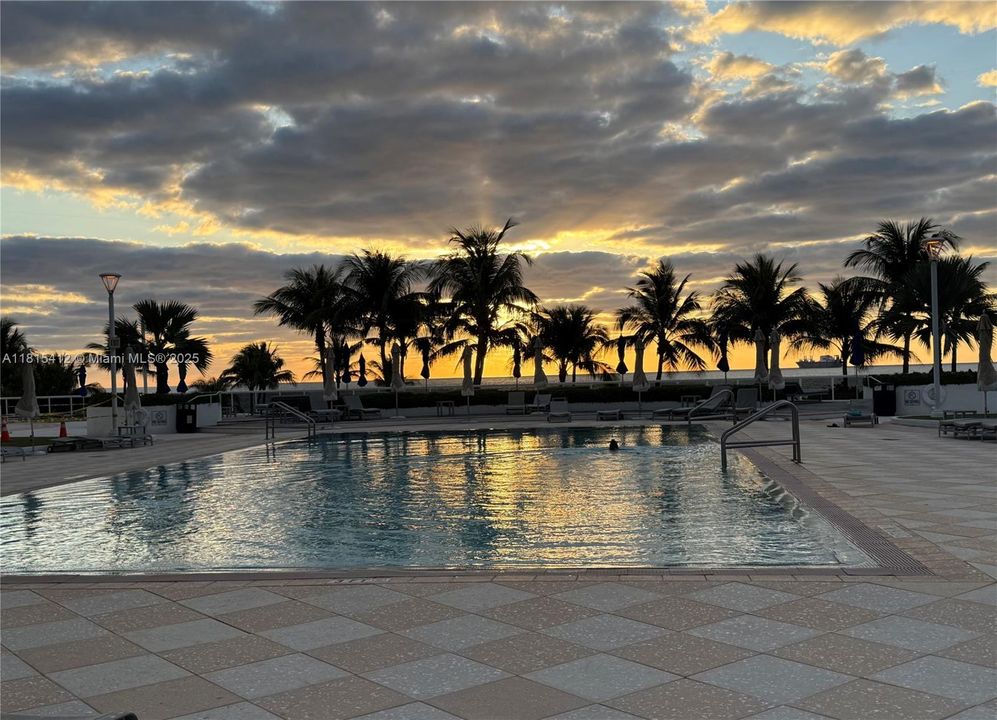 Recently Sold: $645,000 (1 beds, 1 baths, 675 Square Feet)