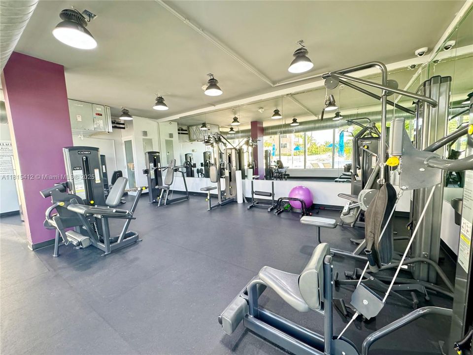 Recently Sold: $645,000 (1 beds, 1 baths, 675 Square Feet)