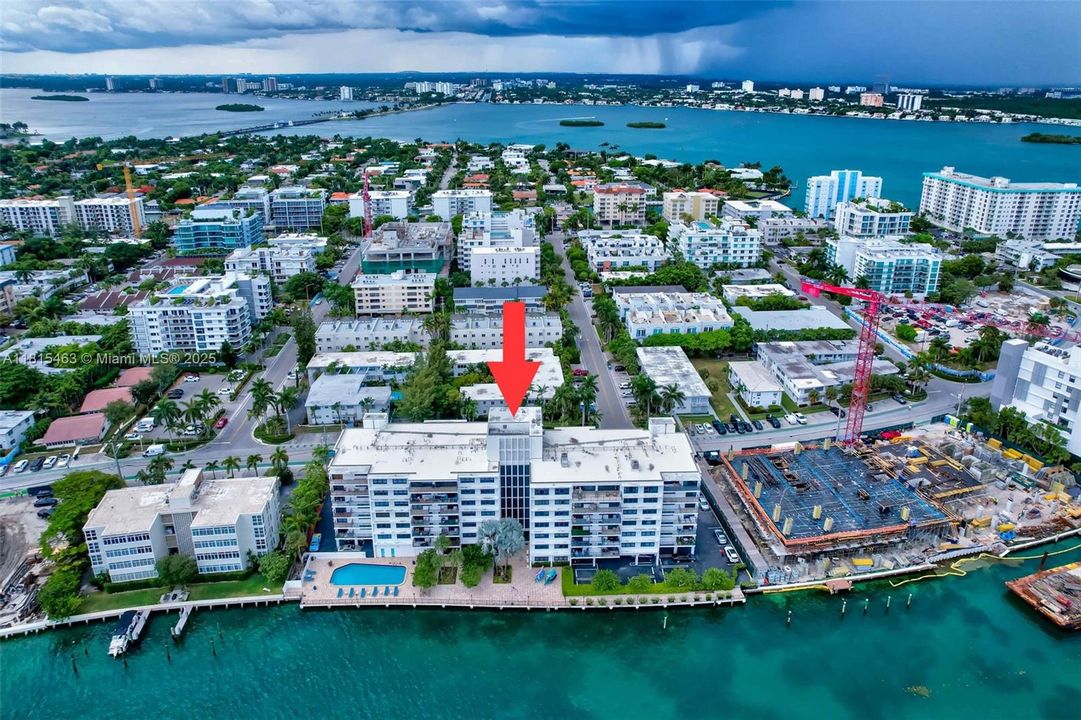 На продажу: $475,000 (2 спален, 2 ванн, 1300 Квадратных фут)