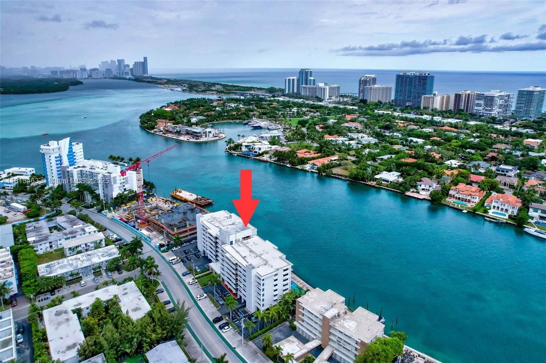 На продажу: $475,000 (2 спален, 2 ванн, 1300 Квадратных фут)