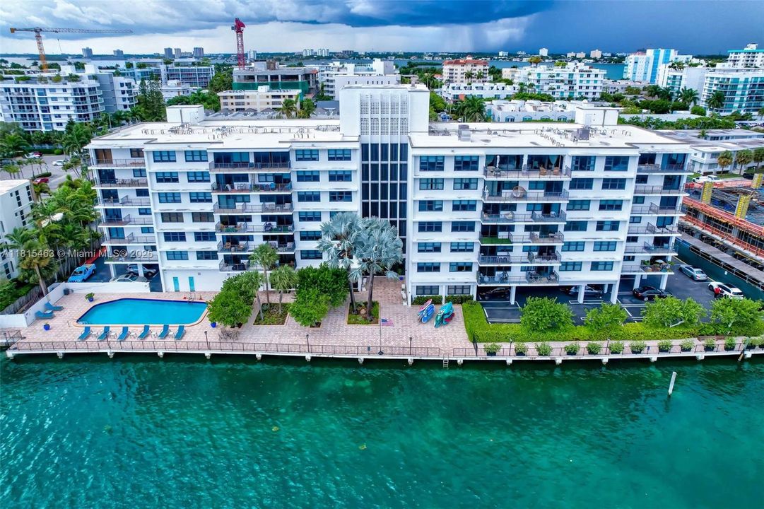 The Belmont BldgCanal View