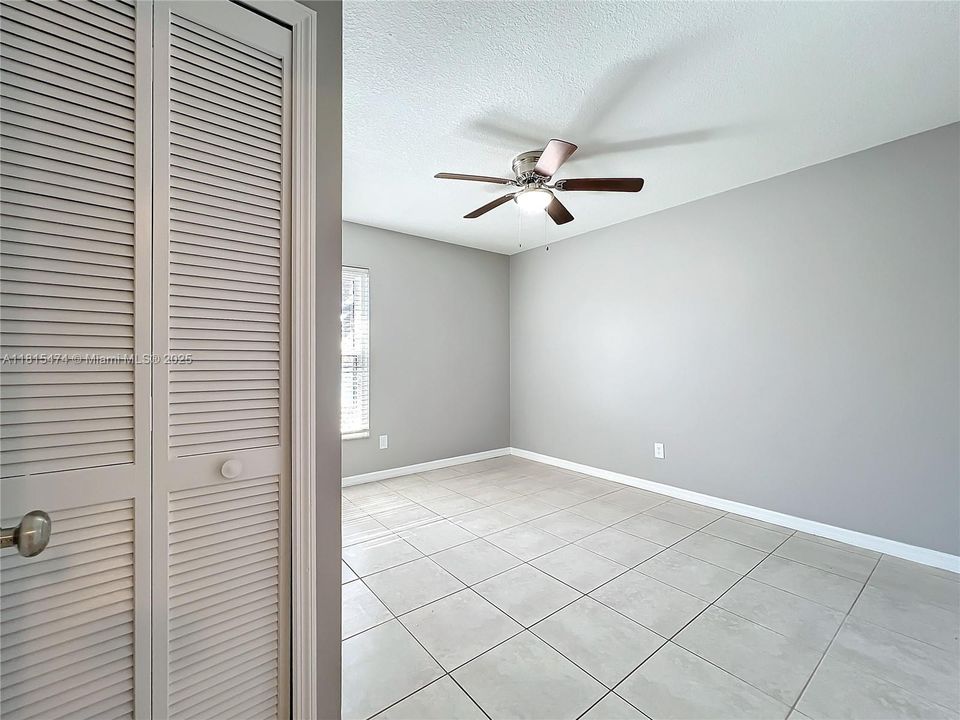 最近售出: $559,900 (4 贝兹, 2 浴室, 0 平方英尺)