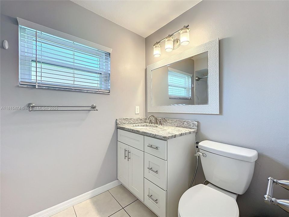 最近售出: $559,900 (4 贝兹, 2 浴室, 0 平方英尺)