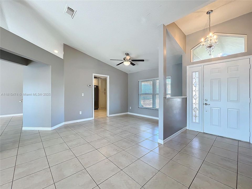 最近售出: $559,900 (4 贝兹, 2 浴室, 0 平方英尺)