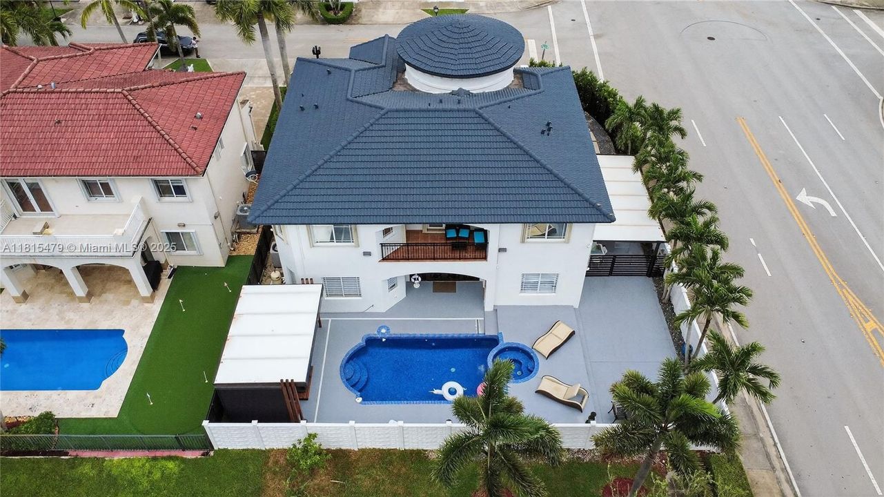 For Sale: $1,370,000 (5 beds, 4 baths, 3371 Square Feet)