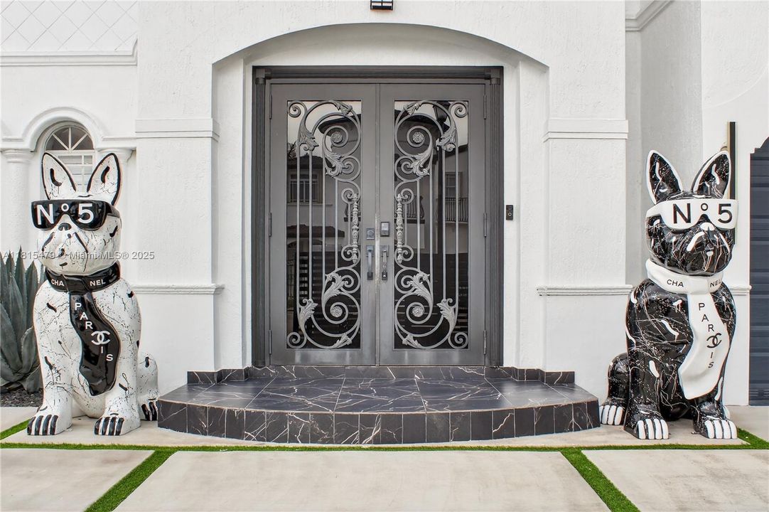 For Sale: $1,370,000 (5 beds, 4 baths, 3371 Square Feet)