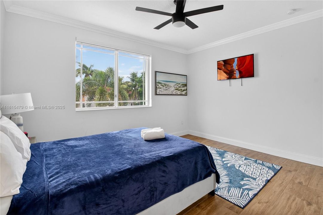 For Sale: $1,370,000 (5 beds, 4 baths, 3371 Square Feet)