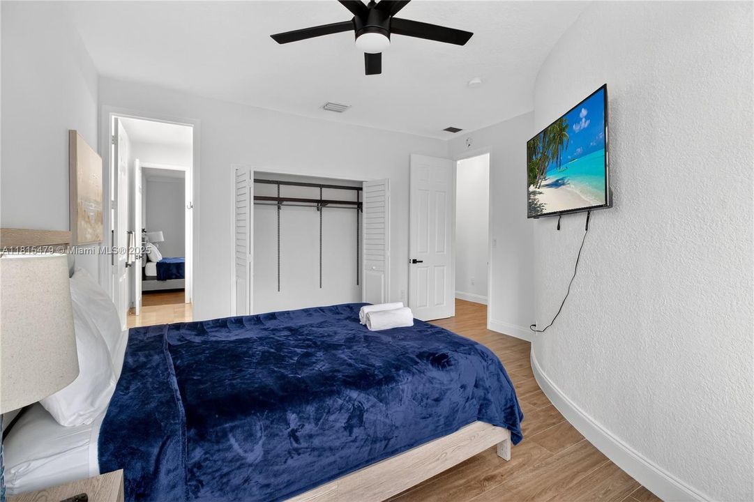 For Sale: $1,370,000 (5 beds, 4 baths, 3371 Square Feet)