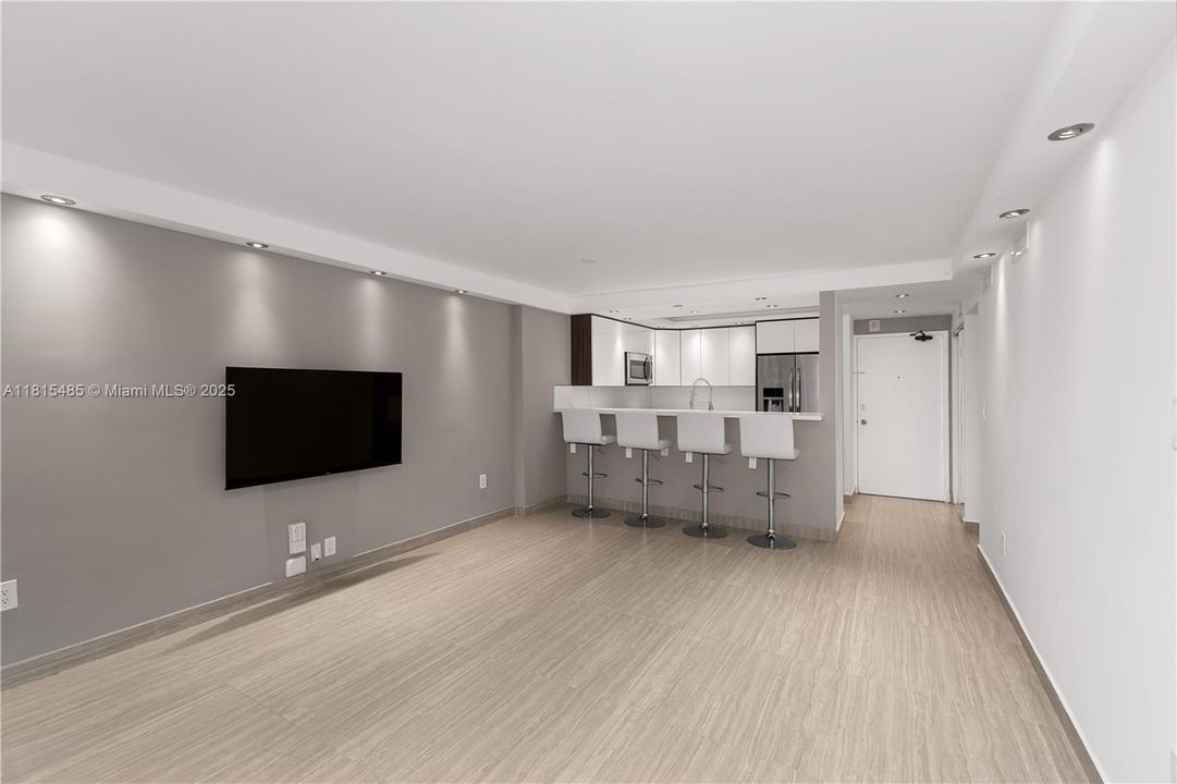 Недавно продано: $419,000 (1 спален, 1 ванн, 655 Квадратных фут)