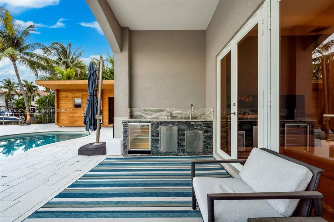 For Sale: $5,850,000 (6 beds, 6 baths, 4868 Square Feet)