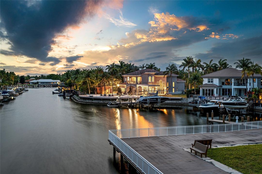 For Sale: $5,850,000 (6 beds, 6 baths, 4868 Square Feet)