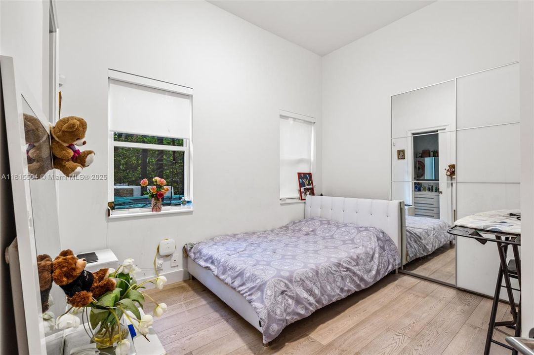 For Sale: $5,850,000 (6 beds, 6 baths, 4868 Square Feet)