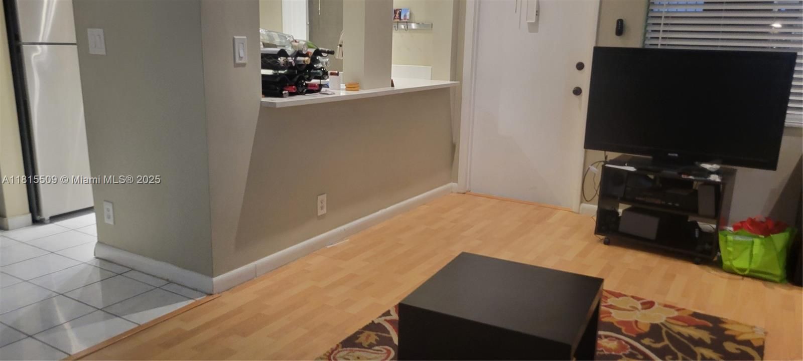 For Sale: $118,888 (1 beds, 1 baths, 620 Square Feet)