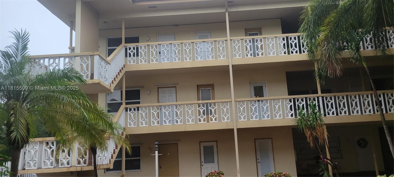 For Sale: $118,888 (1 beds, 1 baths, 620 Square Feet)