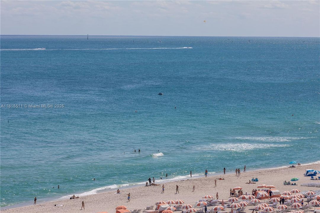 合同活跃: $14,000 (1 贝兹, 1 浴室, 866 平方英尺)