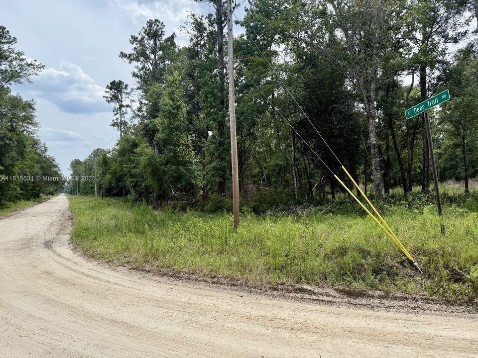 最近售出: $26,000 (1.60 acres)