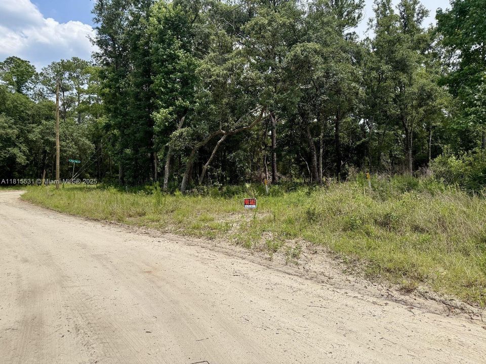 最近售出: $26,000 (1.60 acres)