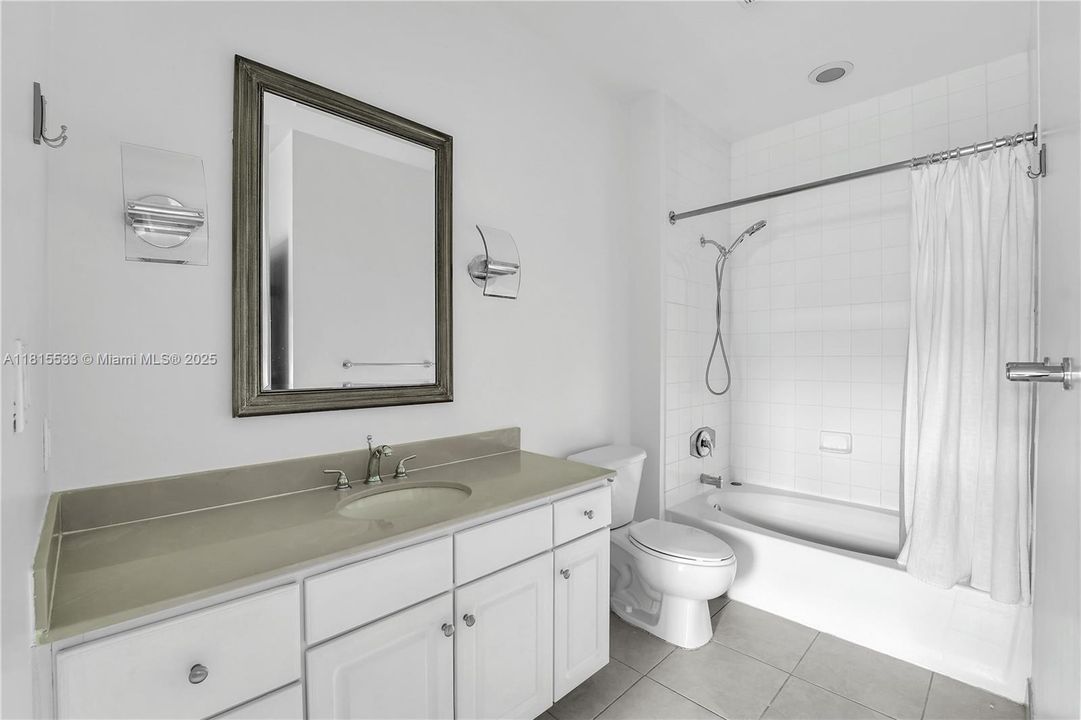 На продажу: $369,000 (1 спален, 1 ванн, 723 Квадратных фут)