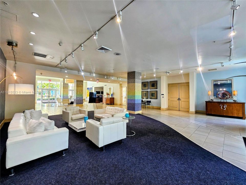 На продажу: $369,000 (1 спален, 1 ванн, 723 Квадратных фут)