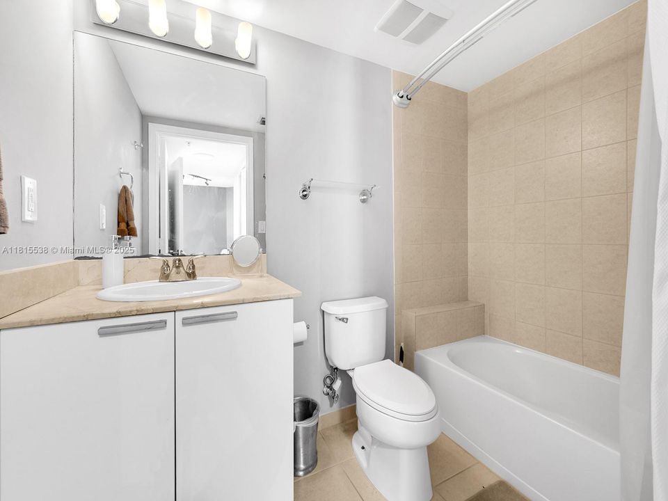 For Sale: $1,200,000 (3 beds, 2 baths, 1637 Square Feet)